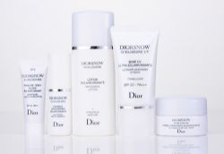 雪晶靈極淨嫩白防護隔離霜SPF50